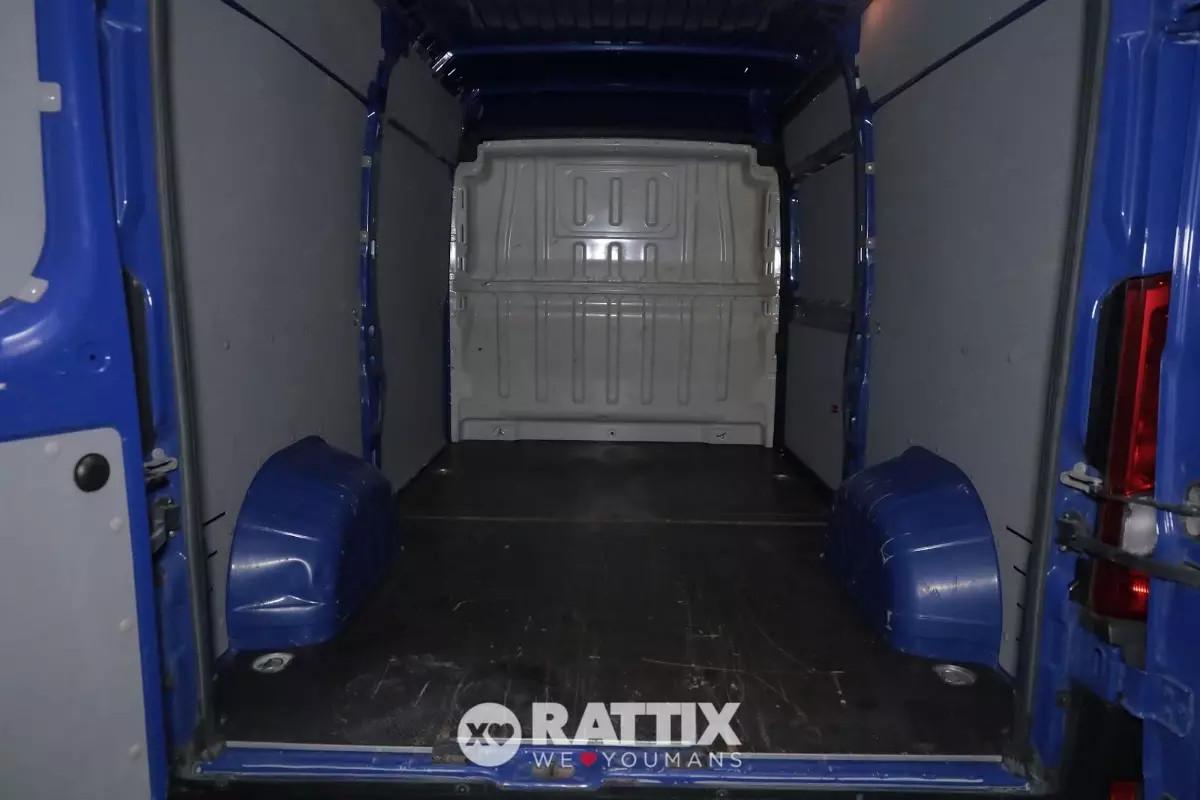 Peugeot Boxer 330 2.2 BlueHDI 140C L2H2 Autocarro (IVA ESCLUSA)