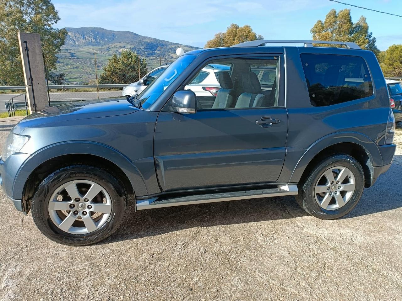 Mitsubishi Pajero 3.2 DI-D 16V 3p. Intense - 2007