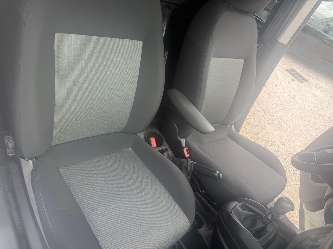 FIAT DOBLÒ CARGO / 2022/ 4P / VETT. FURGONATA LOUNGE 1.6 MJET 105CV E6D-F SeS