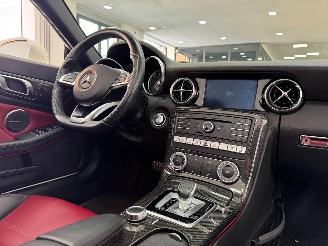 Mercedes-benz SLC 300 AMG line