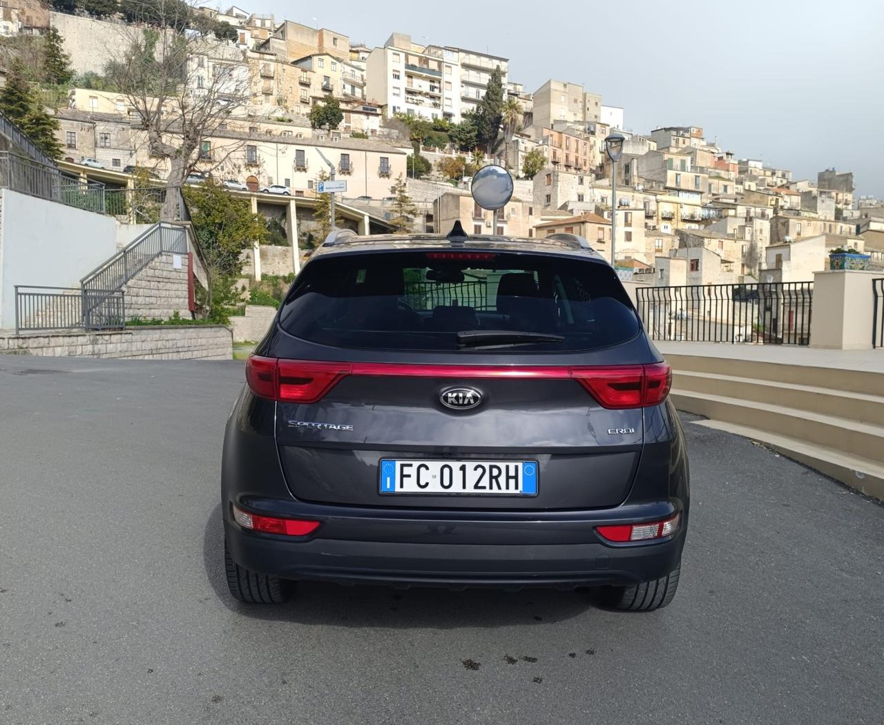 Kia Sportage 1.7 CRDI VGT 2WD high tech