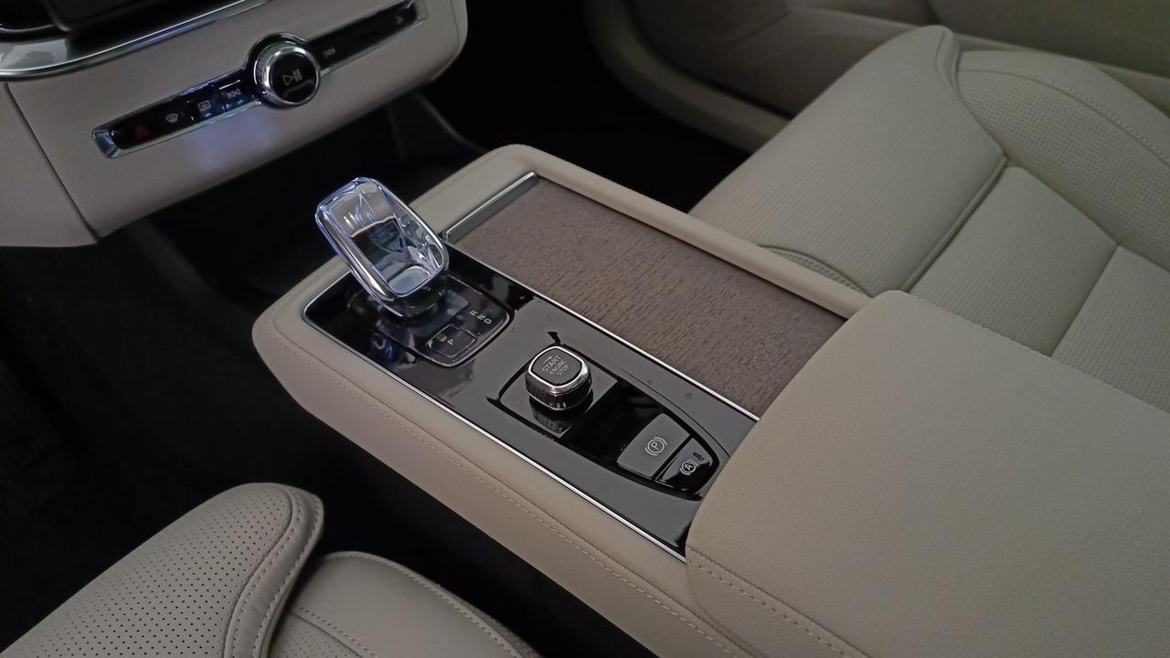 VOLVO XC90 2.0 t8 phev Ultra Bright awd 7p.ti auto