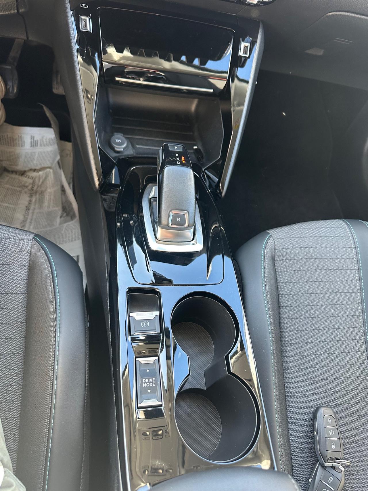Peugeot 2008 BlueHDi 130 S&S EAT8 Allure