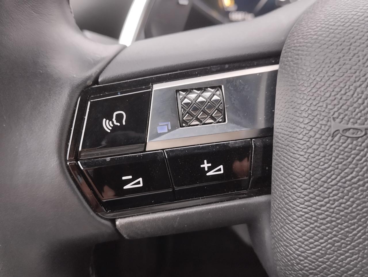 Ds DS3 3 CROSSBACK 130 EAT8 SO CHIC