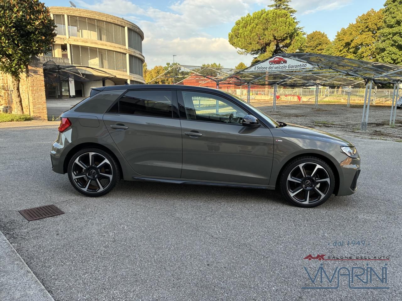 Audi A1 SPB 30 TFSI S tronic Line Identity Black