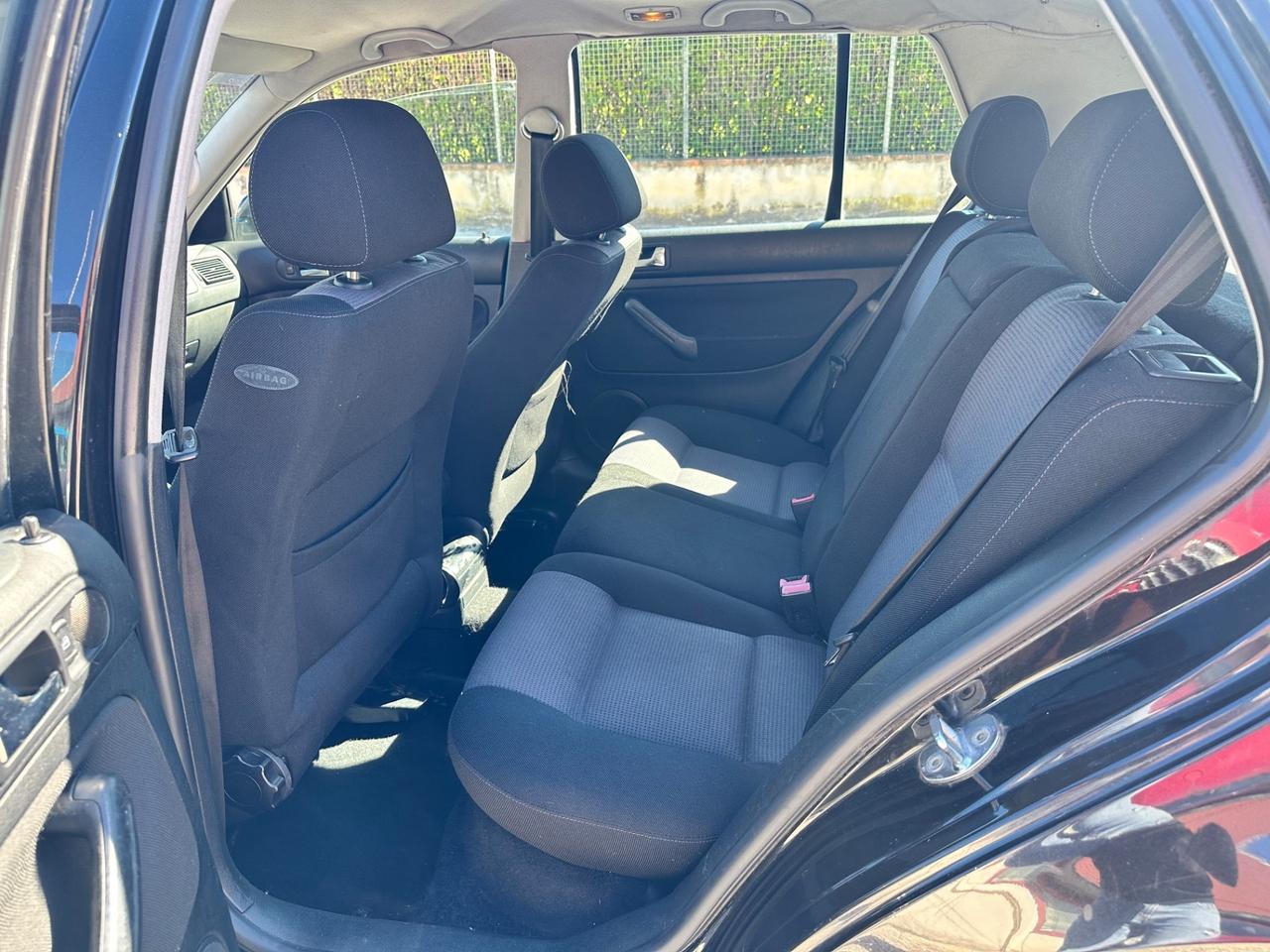 Volkswagen Golf 1.6 16V cat 5 porte Highline metano