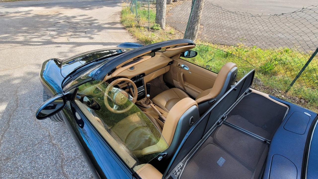 Porsche 911 Carrera 4 Cabriolet