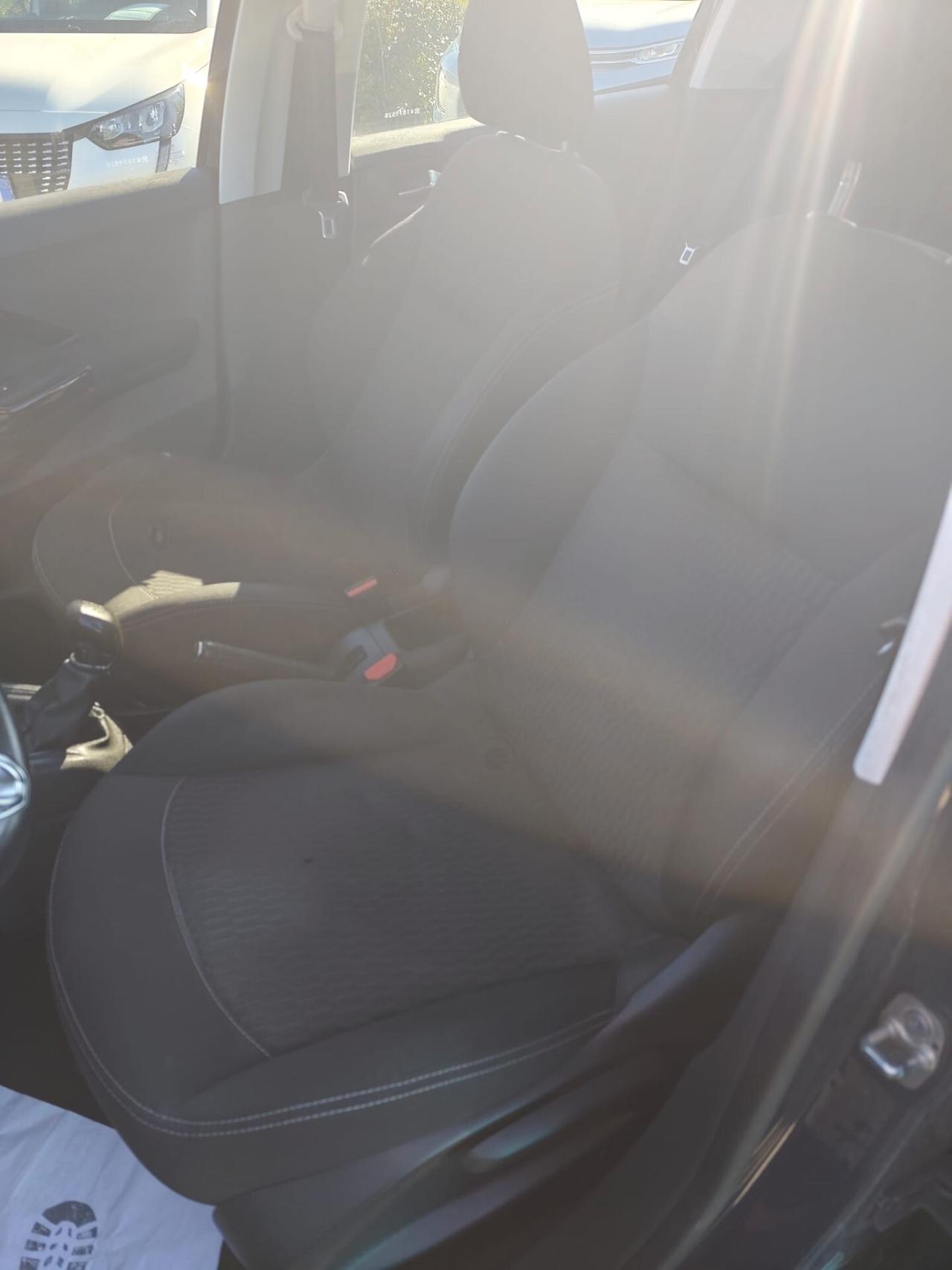 Peugeot 208 BlueHDi 100 S&S 5 porte Active