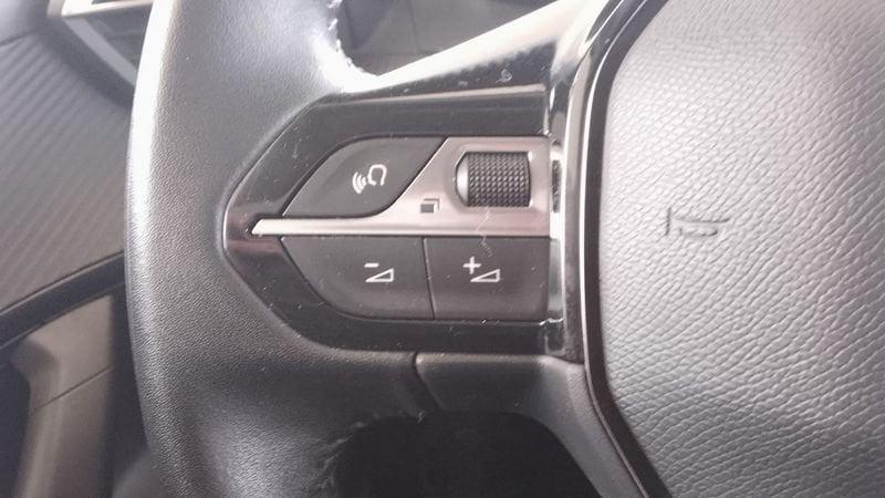 Peugeot e-2008 e 100kW Allure Pack