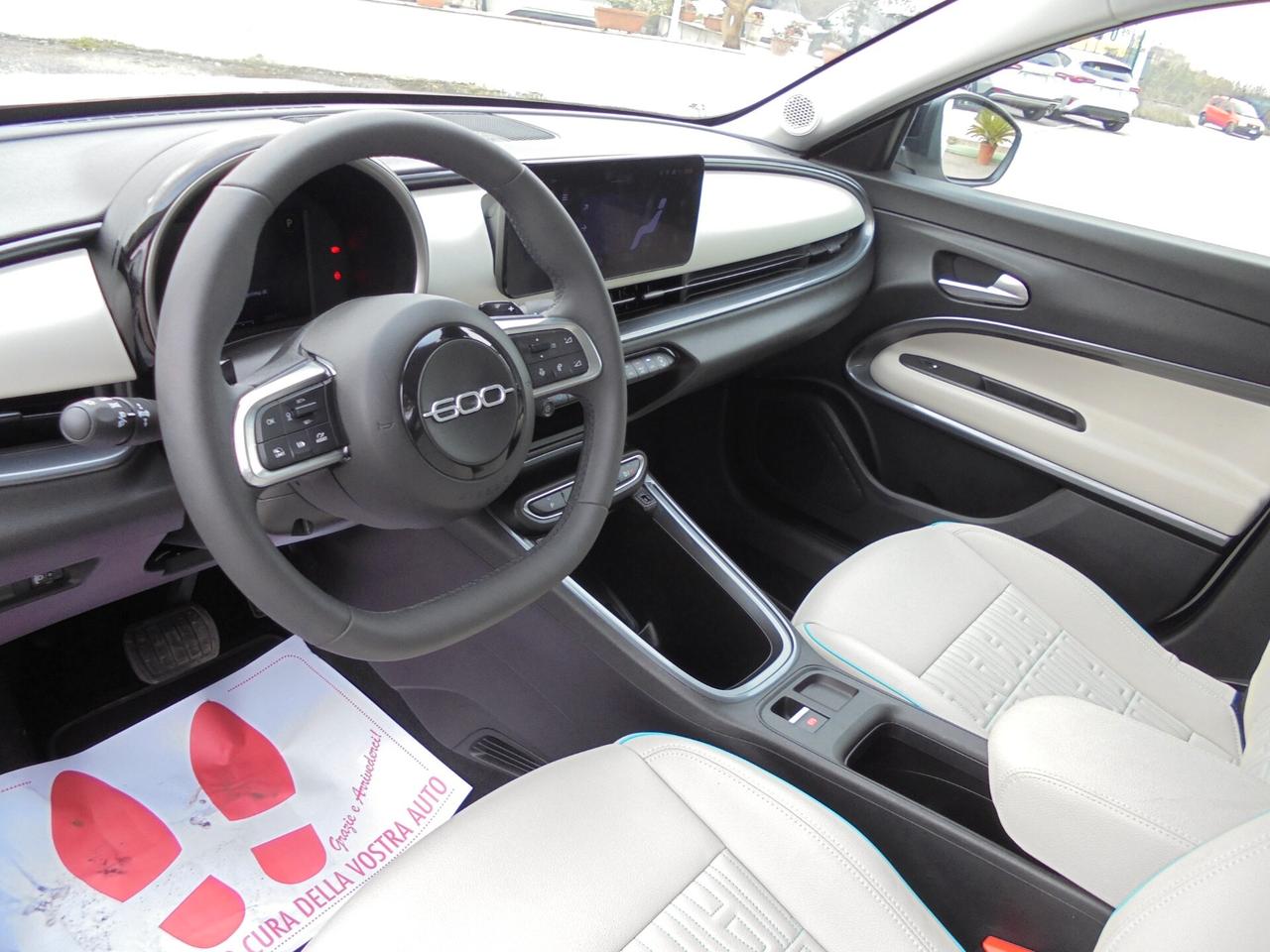 Fiat 600 Hybrid 110 CV DCT MHEV La Prima