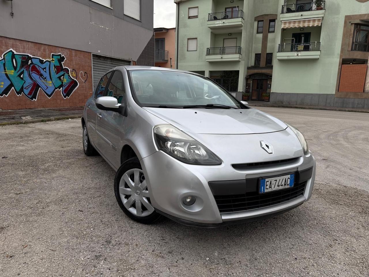 Renault Clio 1.2 16V 5 porte Luxe