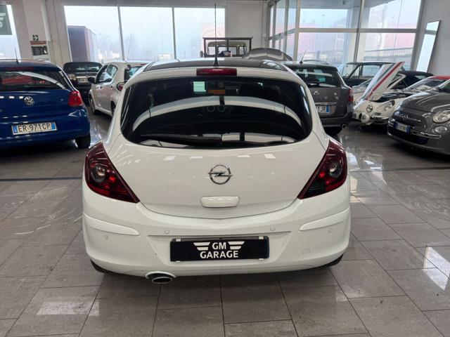 OPEL Corsa 1.2 3 porte b-color