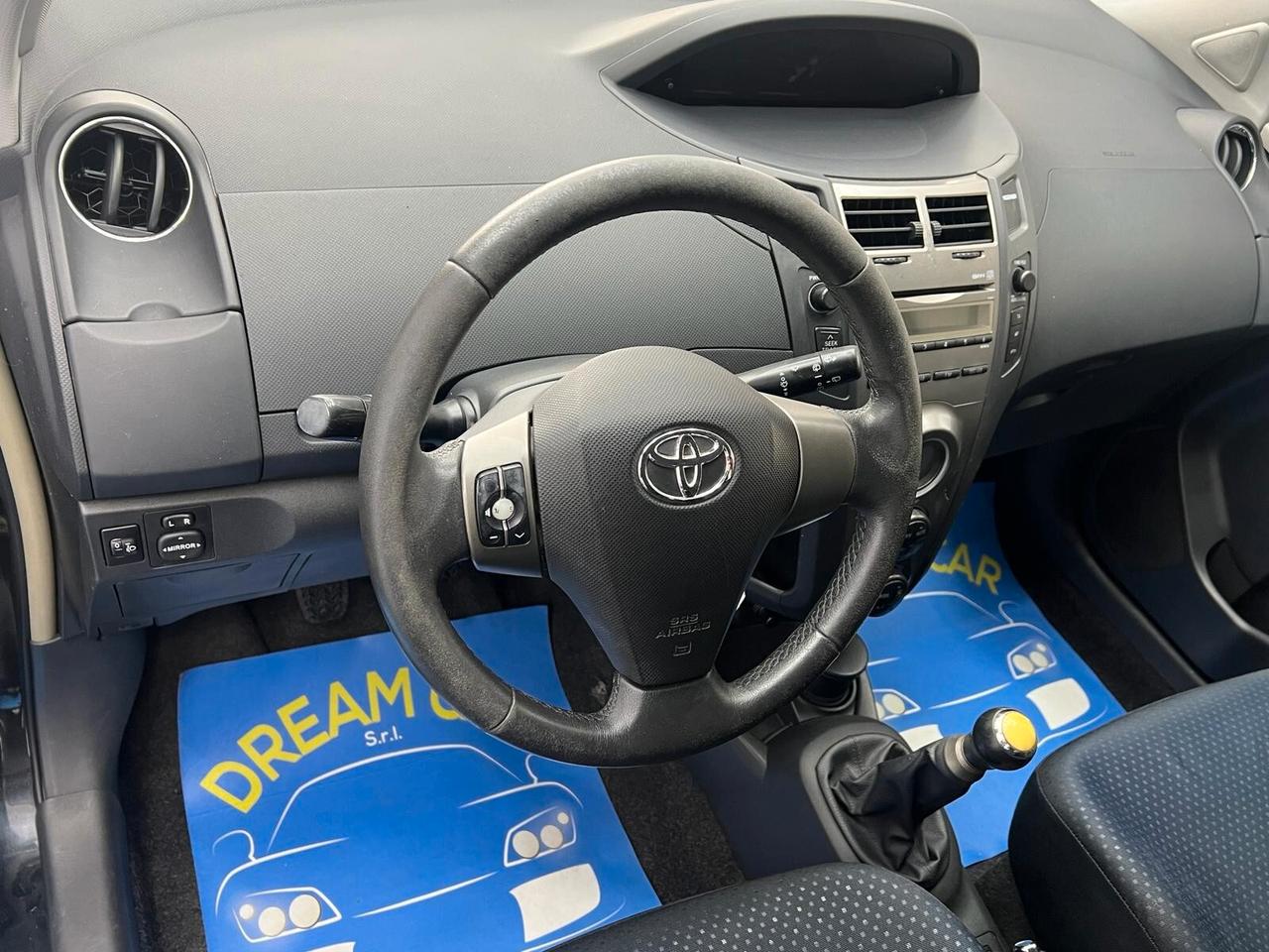 Toyota Yaris 1.0 Benzina 69Cv - Ok neopatentati