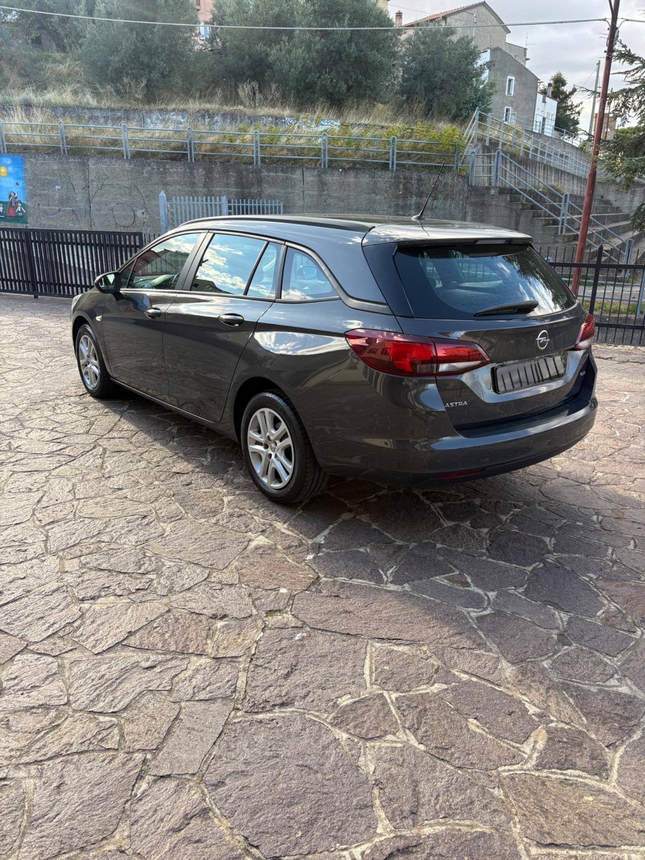 Opel Astra 1.6 CDTi Sports Tourer Business
