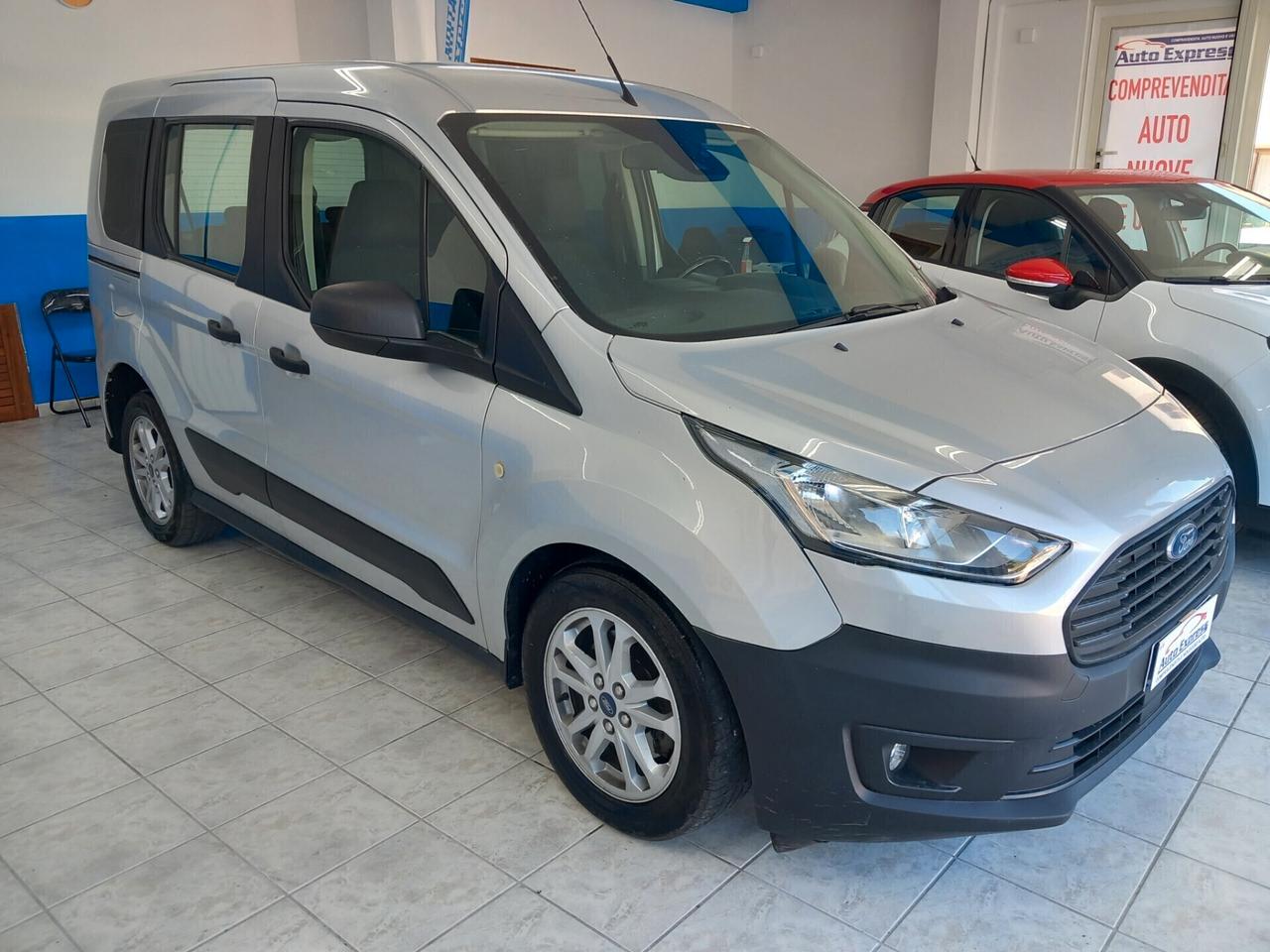 Ford Tourneo Connect 1.5 TDCi 120 CV anno 2019 km 125 mila