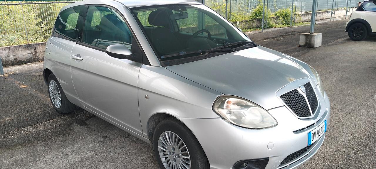Lancia Ypsilon 1.2 Argento