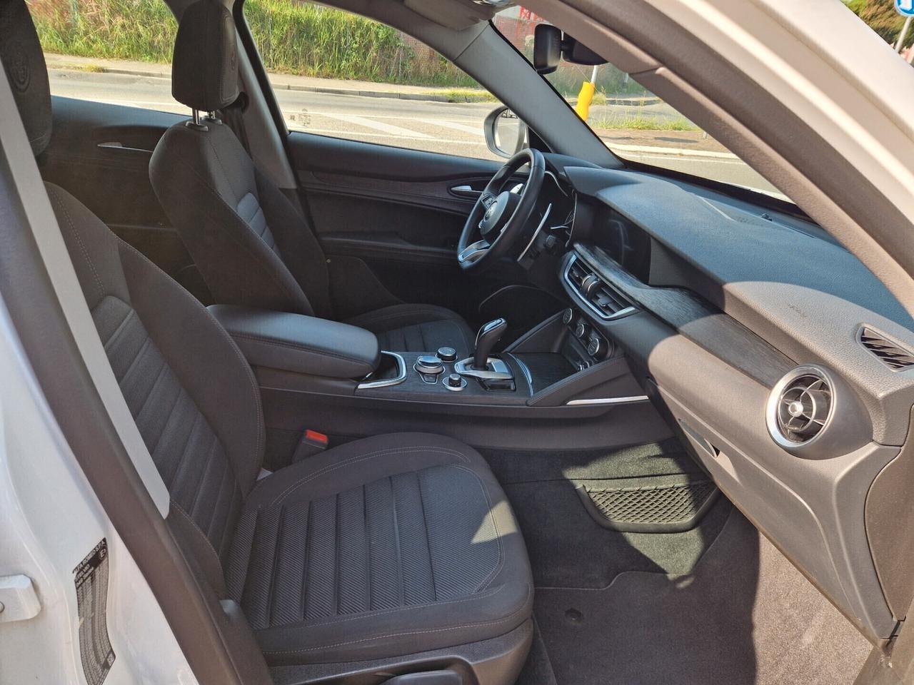 Alfa Romeo Stelvio 2.2 Turbodiesel 190 CV AT8 Q4 Business