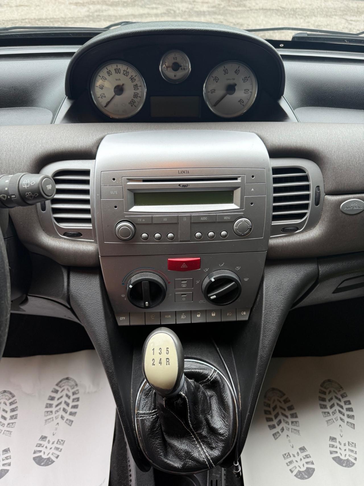 Lancia Ypsilon 1.4 Platino Ecochic GPL