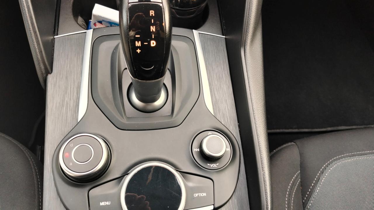 Alfa Romeo Giulia 2.2 Turbodiesel 160 CV AT8 Executive