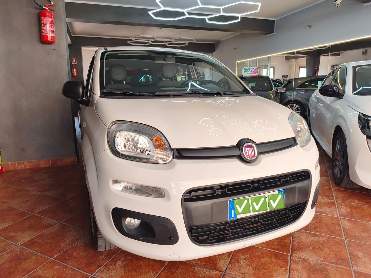Fiat Panda 1.2 Lounge benzina 70 CV - 2021