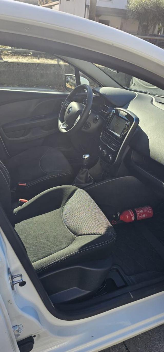 RENAULT Clio TCe 12V 90 CV 5 porte Business