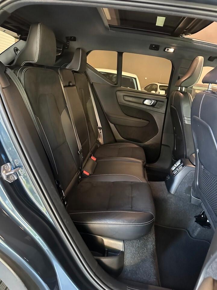 XC40 T5 1.5 R-design Hybrid Full Optional