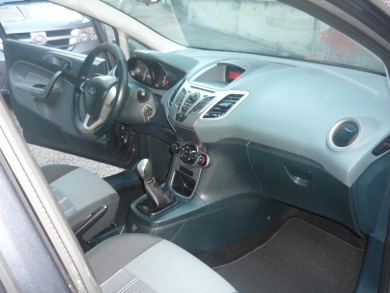 Ford Fiesta 1.4 5 porte Bz.- GPL Titanium