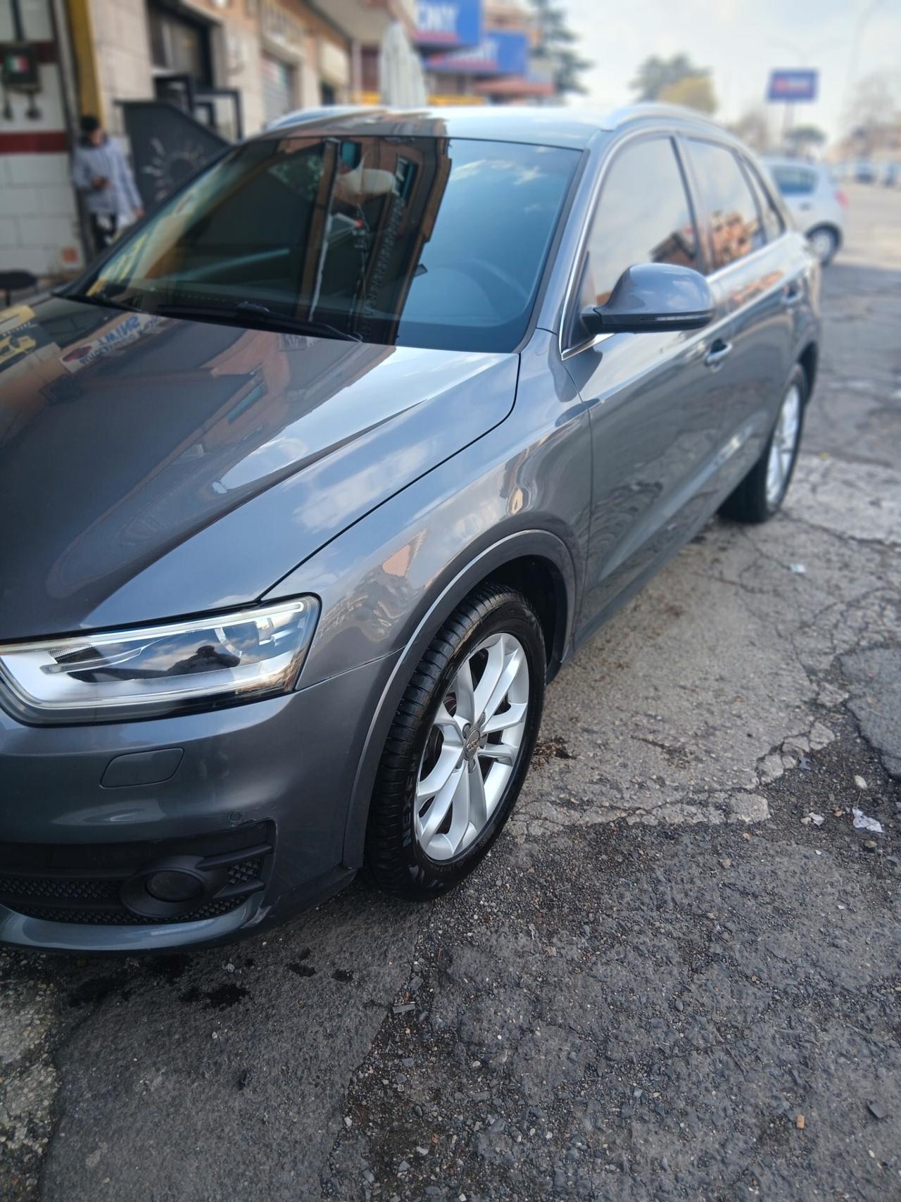 Audi Q3 35 TDI S tronic Business