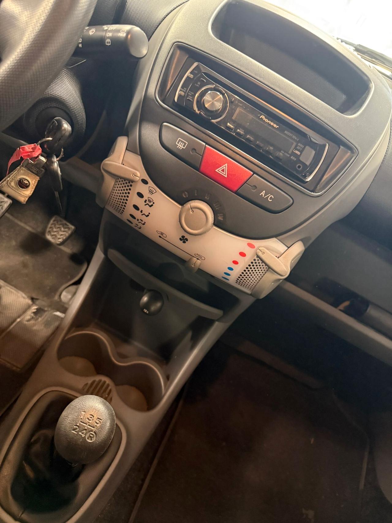 Toyota Aygo 1.0 12V VVT-i 3 porte Sol