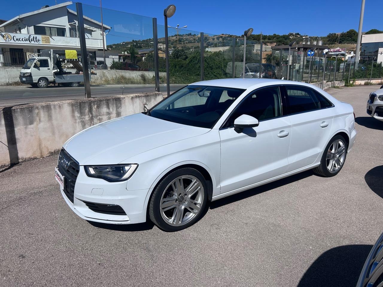 Audi A3 Sedan 2.0 TDI clean diesel Ambition