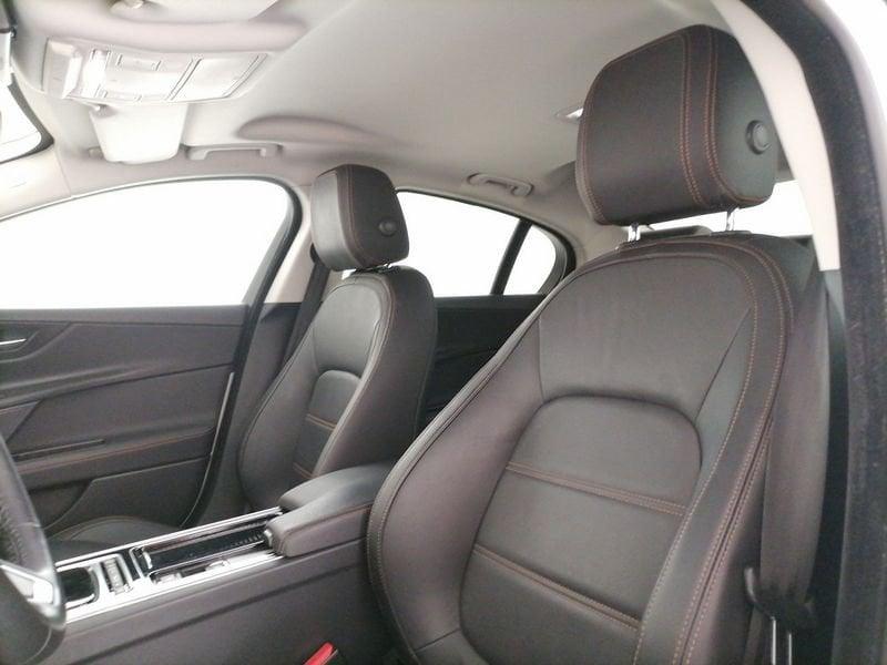 Jaguar XE 2.0d i4 Prestige 180cv auto my19