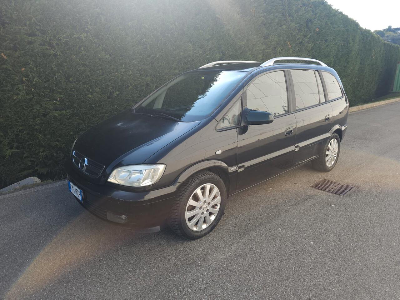 Opel Zafira 2.2 16V DTI cat Elegance