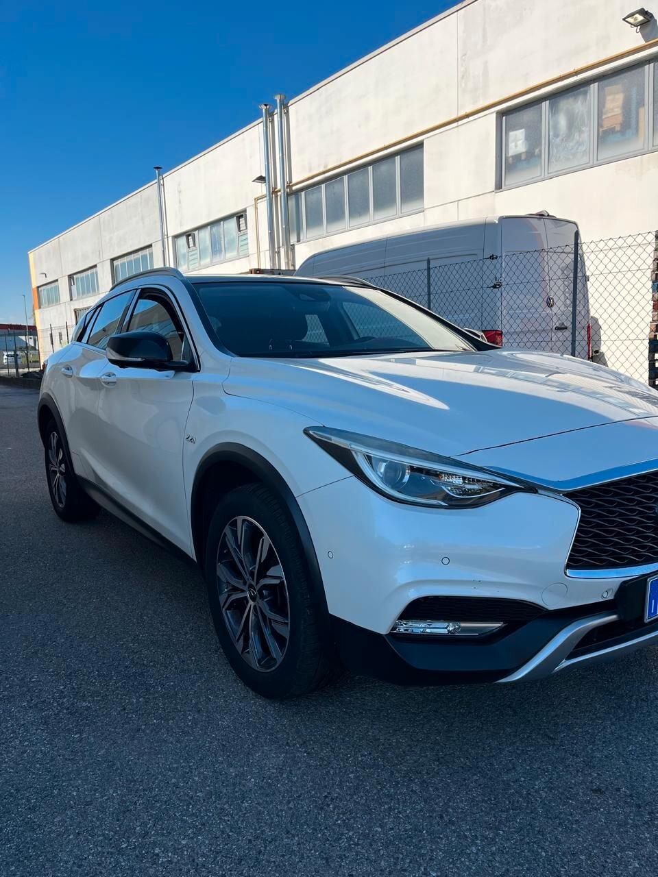 Infiniti QX30 2.2 diesel DCT AWD Premium Tech