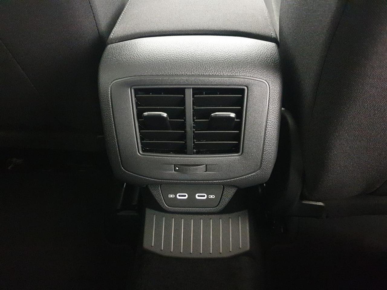 Volkswagen T-Roc 1.5 tsi sport