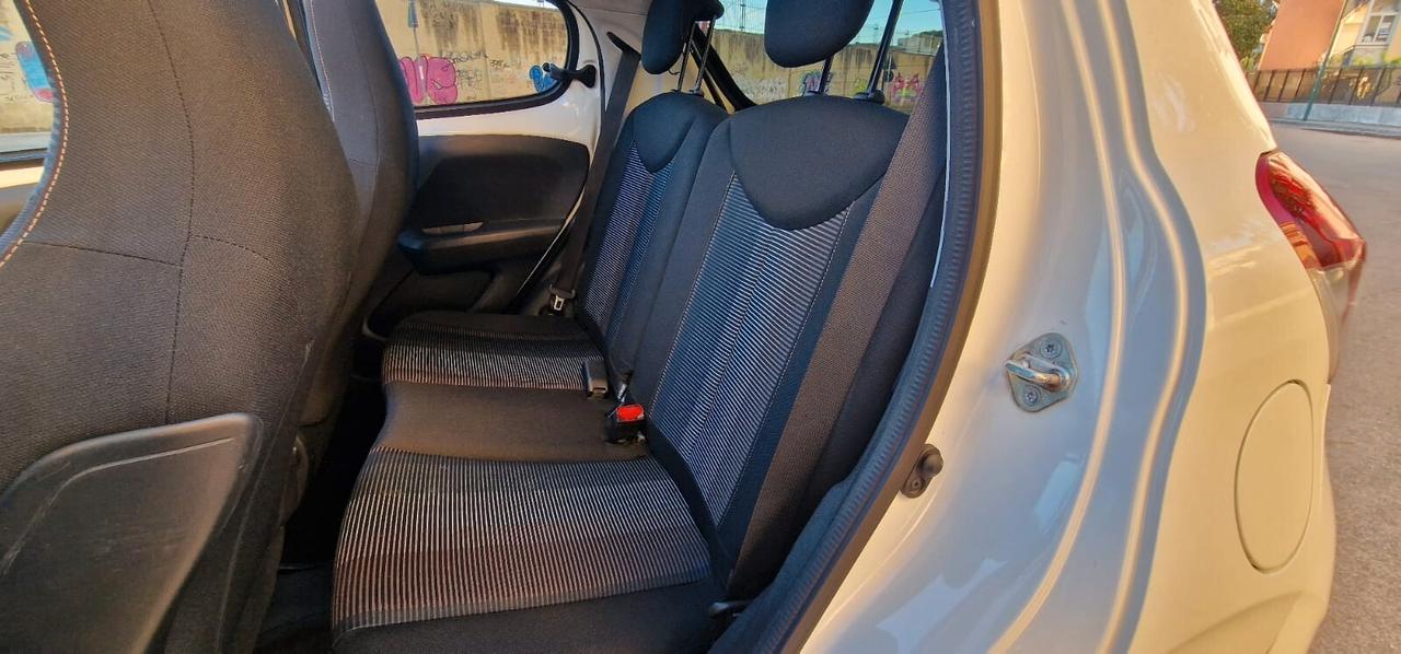 Peugeot 108 VTi 68 5 porte Allure NEOPATENTATI