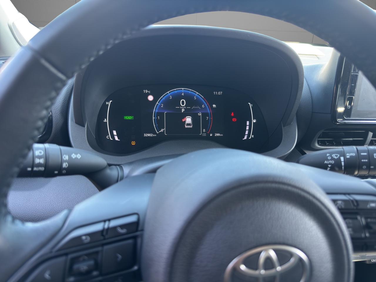 Toyota Yaris Cross 1.5h fwd 116cv - Unipro - Promo finanziamento - Cerchi in lega - Schermo - Retrocamera