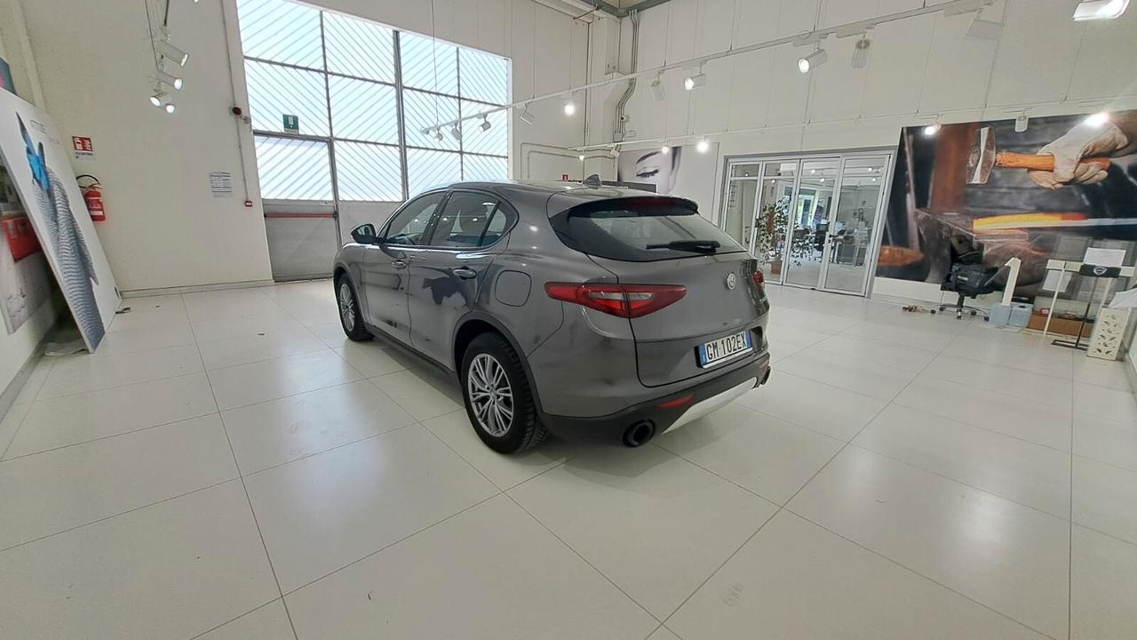 Alfa Romeo Stelvio 2.2 Turbodiesel 160 CV AT8 RWD Business
