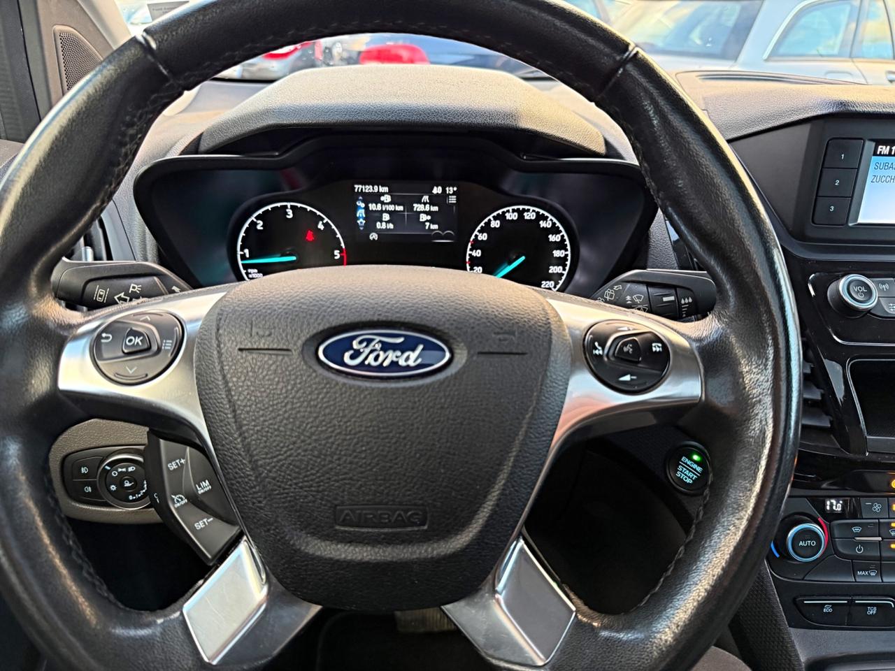 Ford Tourneo Connect 1.5 TDCi 120 CV Powershift Titanium