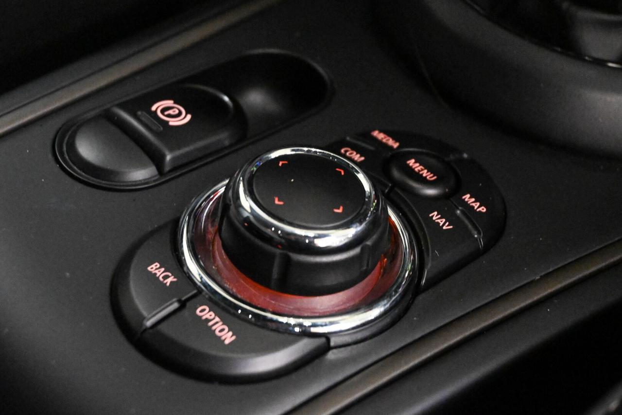 MINI Mini Countrym.(F60) Mini 1.5 Cooper Busine...