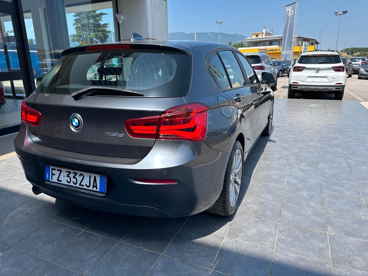Bmw 118 118d 5p. Urban