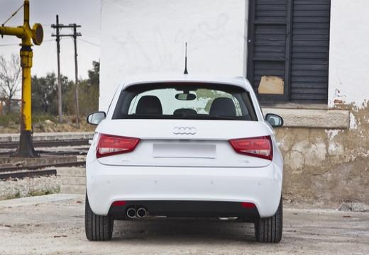 AUDI A1 I 2010 Sportback - A1 Sportback 1.6 tdi Attraction 90cv