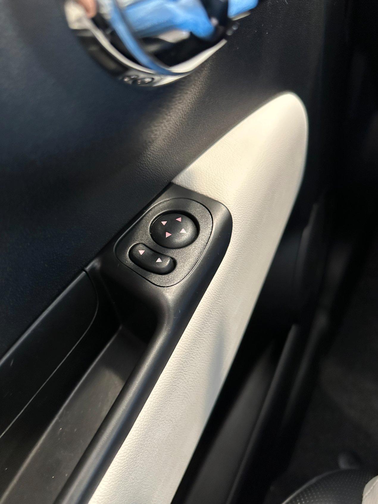 Fiat 500 1.0 hybrid Connect 70cv - Carplay - Tetto panorama