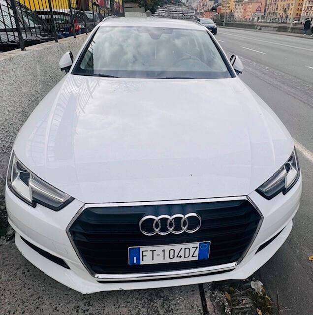 Audi A4 Avant 35 TDI S tronic line edition