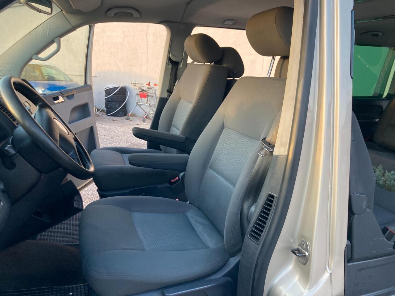 Volkswagen Multivan 2.5 TDI/174CV Highline