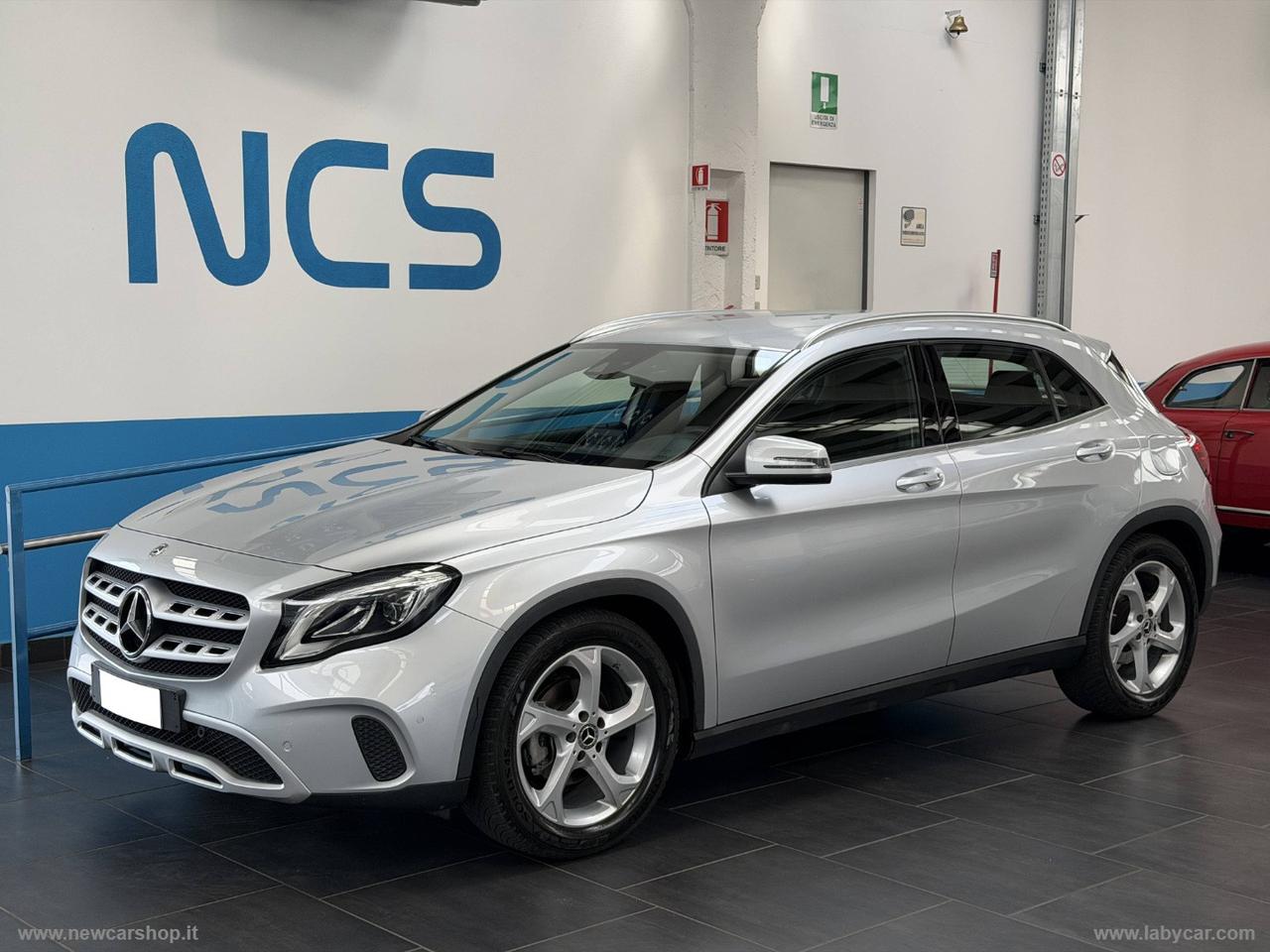 MERCEDES-BENZ GLA 180 Business