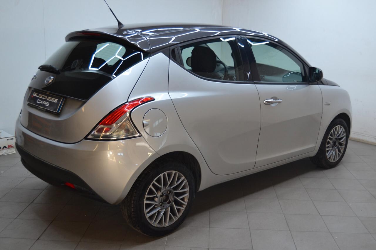 Lancia Ypsilon 0.9 TwinAir 85 CV 5 porte S&S Gold