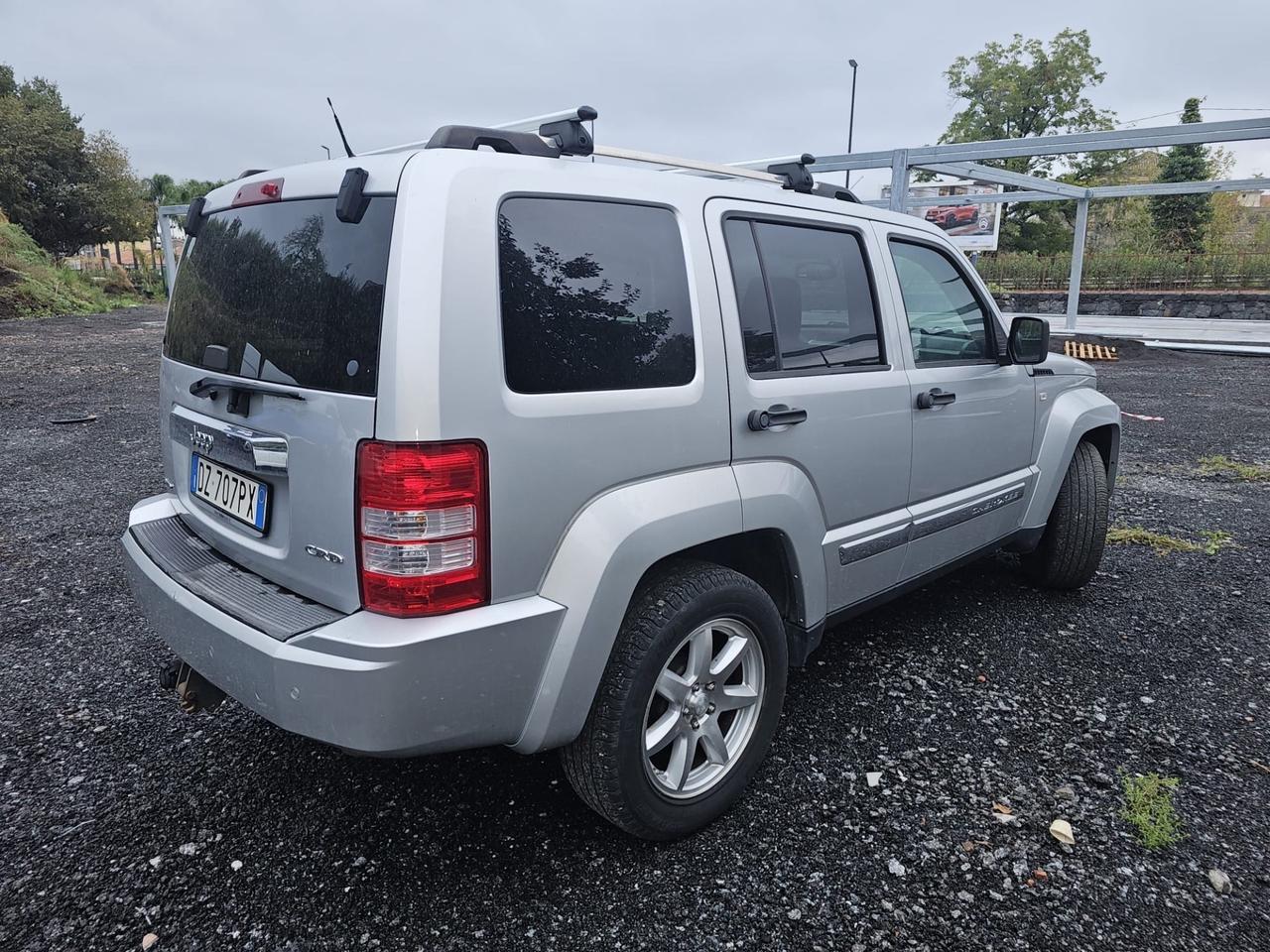 Jeep Cherokee 2.8 CRD DPF Limited p.a.r.i.-.a.l.-.n.u.v.o.