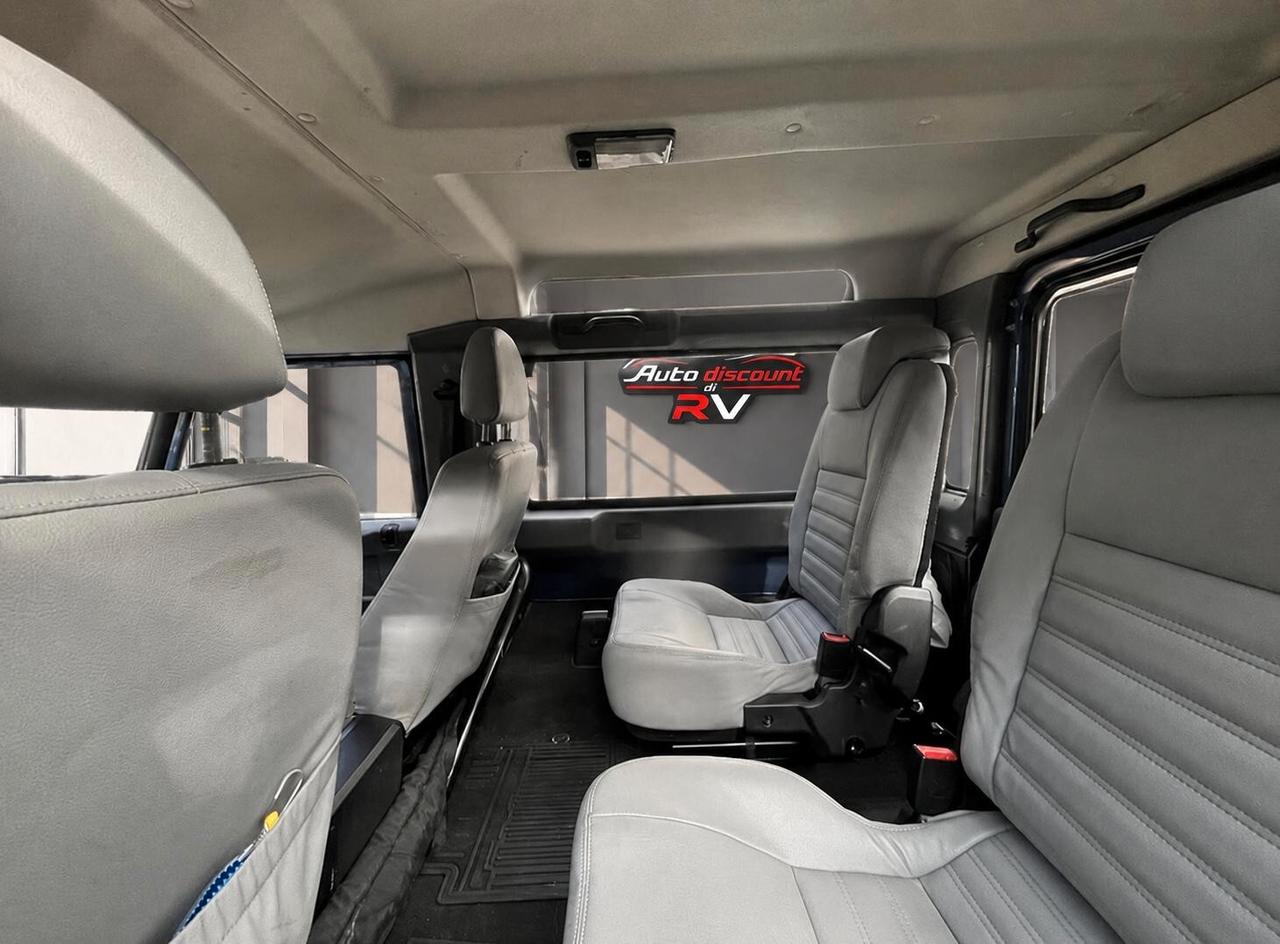 Land Rover Defender 90 2.4 TD4 Station Wagon SE
