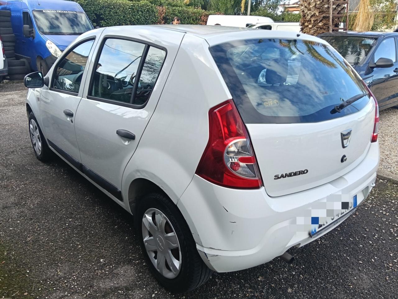 Dacia Sandero 1.2 16V Embleme