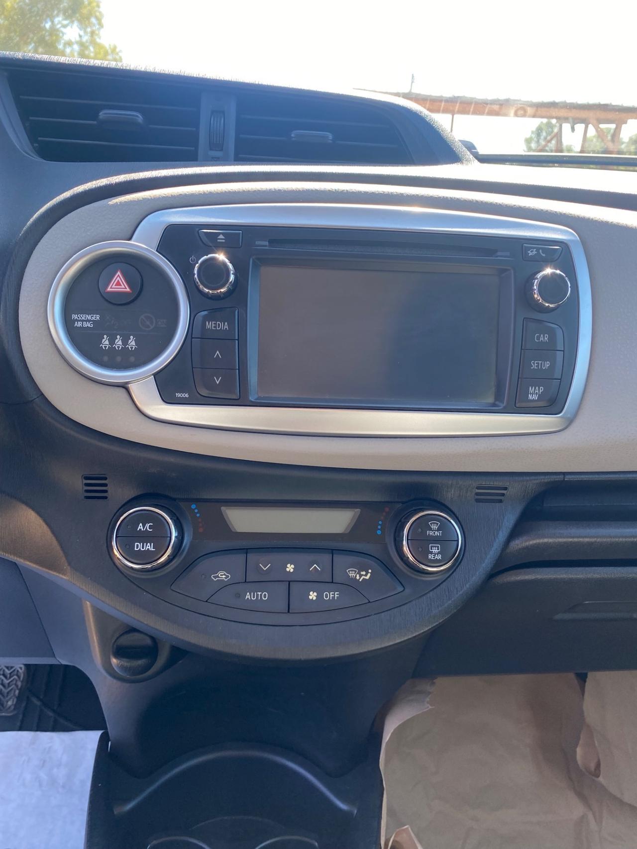 Toyota Yaris 1.0 5 porte Lounge